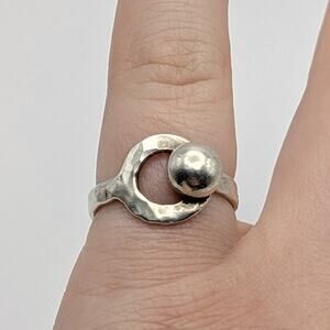 Richard Parker Sterling Silver Hammered Metal Circle Button Ring Size 5.25